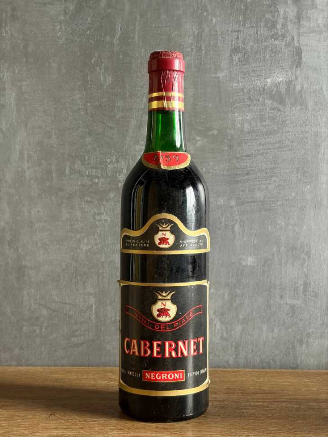 Вино Negroni Cabernet 1959 года.