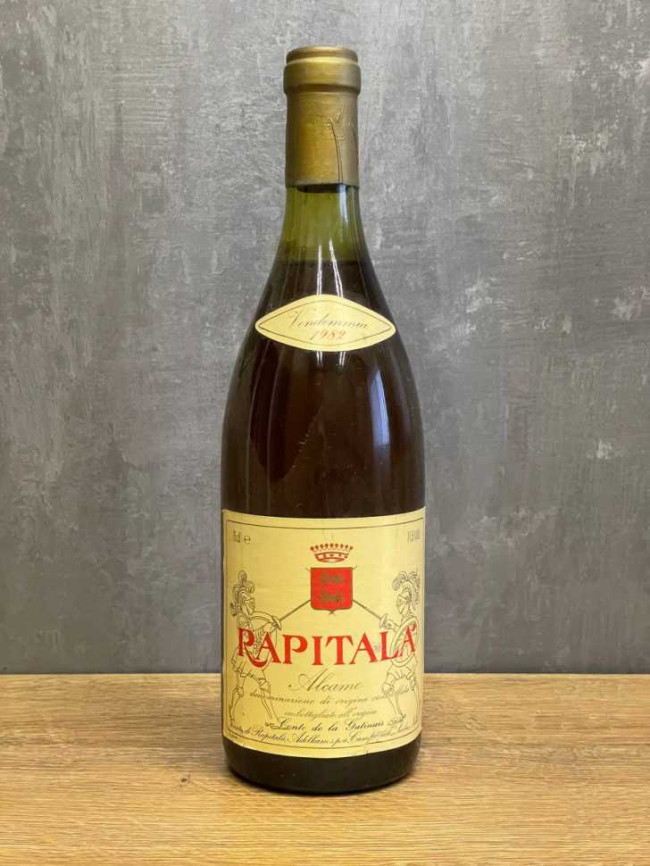 Вино Rapitala Alcamo 1982 года Вино Rapitala Alcamo 1982 года