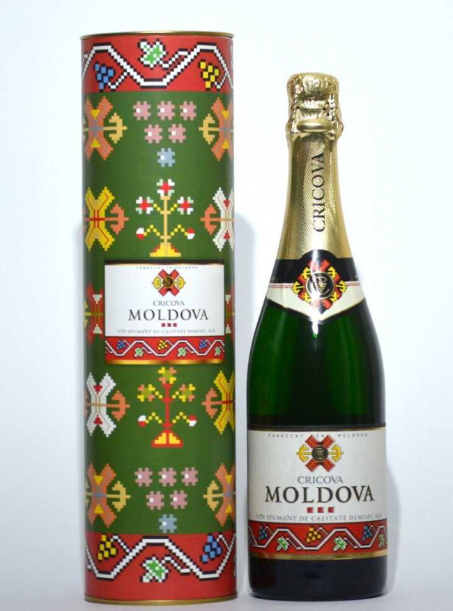 Шампанское «Moldova» полусухое, Cricova. 0,75 Шампанское «Moldova» полусухое, Cricova. 0,75