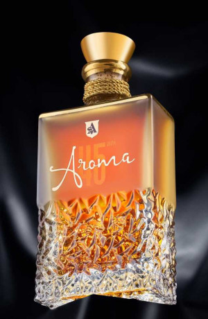 Коньяк «Aroma» 45 лет. Nicolette 0,6 Коньяк «Aroma» 45 лет. Nicolette 0,6
