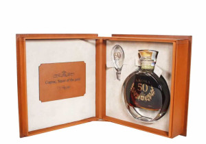 Коньяк «Aroma» 50 лет. 0,62 Коньяк «Aroma» 50 лет. 0,62