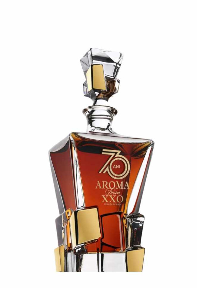 Коньяк «Aroma» XXO 70 лет. 0,7 Коньяк «Aroma» XXO 70 лет. 0,7