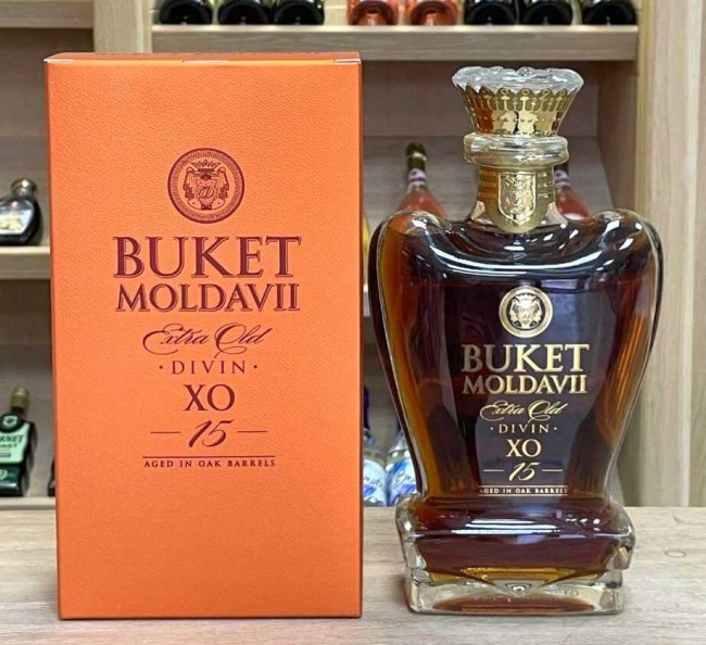 Коньяк «Buket Moldavii» XO 15 лет. 0,7 Коньяк «Buket Moldavii» XO 15 лет. 0,7